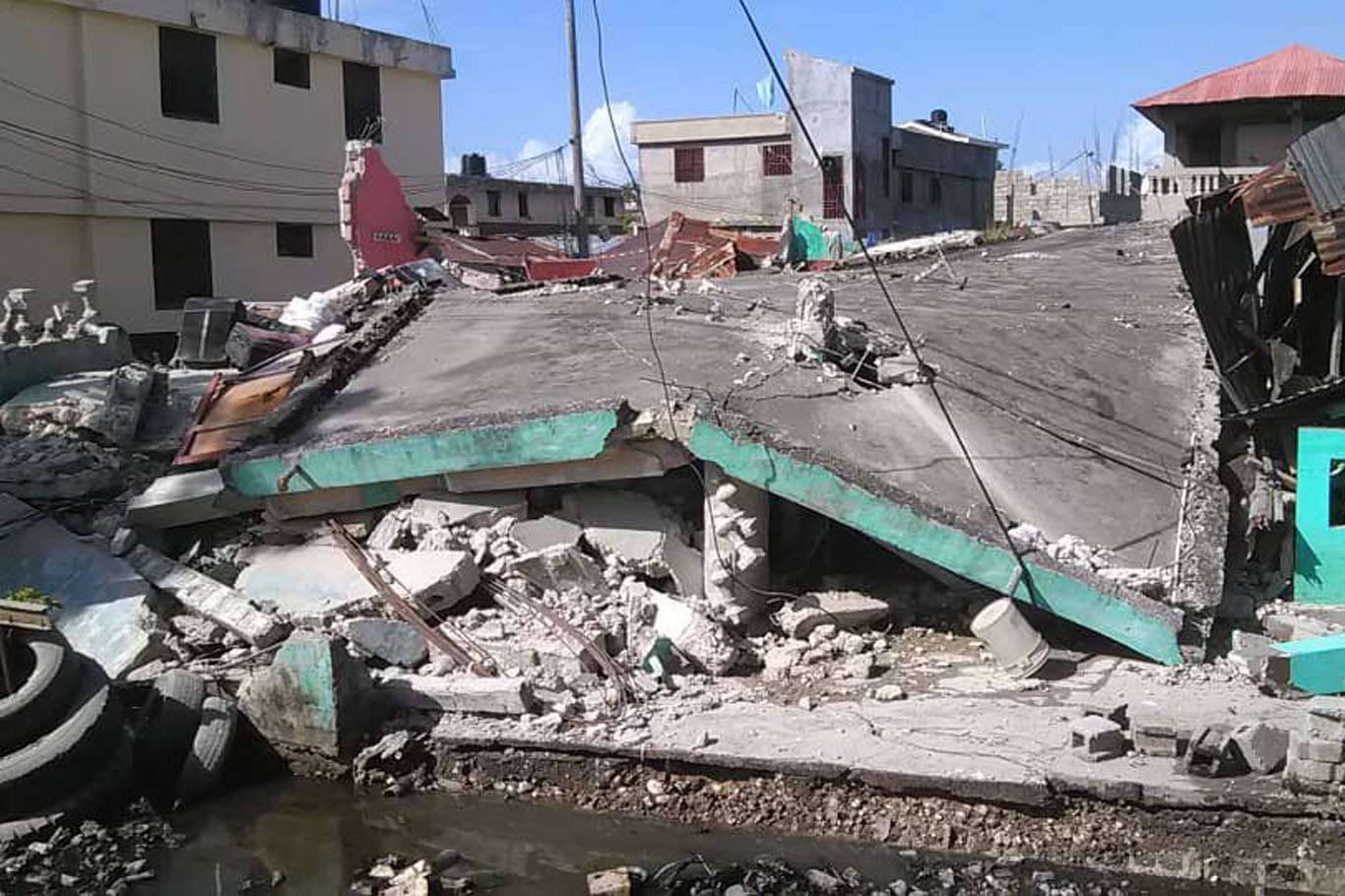 Haiti'deki depremde ölü sayısı 1419'a yükseldi Haiti'deki depremde ölü sayısı 1419'a yükseldi